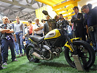 La Ducati Scrambler fait l'intérieur aux motos sportives à l'EICMA