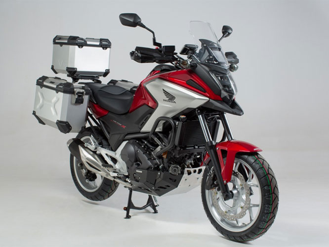 SW-Motech équipe la Honda NC750X du sabot aux valises