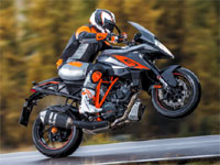 Nouveauté 2016 : tout ce qu'il faut savoir sur la KTM 1290 Super Duke GT