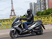 Bon plan scooter : 400 € offerts sur le Kymco Downtown 125