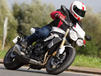 Trois accessoires offerts sur les Triumph Street Triple 2016