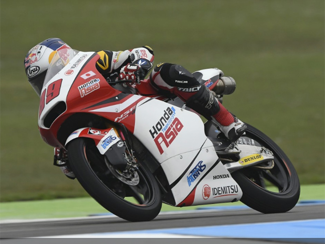 GP d'Allemagne, Course Moto3 : Pawi imprenable sous la pluie