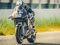 Moto GP : la KTM RC16 progresserait rapidement en essais