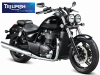 Triumph repositionne sa gamme et fait essayer ses motos
