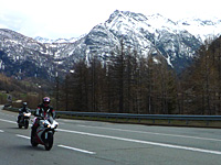La Suisse pourrait intégrer la moto dans sa Constitution