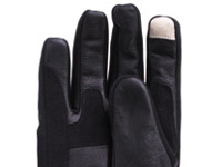 Les gants SmarTouch Isotoner sont chez Cardy