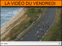 Vidéo moto du vendredi : Des potes et des mobs...