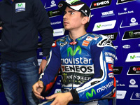 Lorenzo domine la première journée des tests MotoGP 2015 à Valence