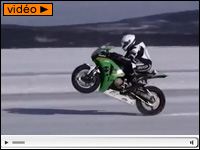 Vidéo de saison : le record mondial de wheelie sur glace d'un suédois givré !