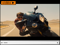 Tom Cruise s'offre un tour de S1000RR dans Mission Impossible 5