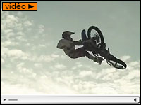 Vidéo freestyle moto : le 540 Alley Oops Flair de Tom Pages