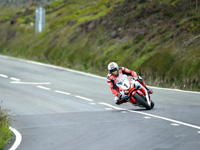 Tourist Trophy : John McGuinness remporte la course Senior TT