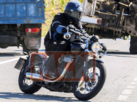 Nouvelle sortie - remarquée - du futur Bobber de Triumph