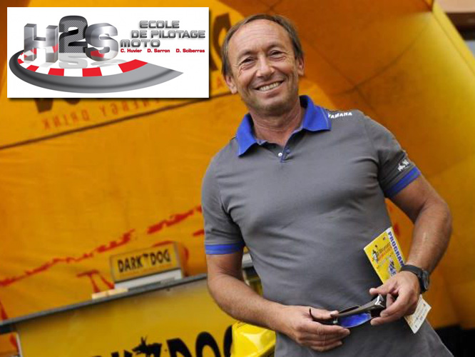 Dominique Sarron offre un stage de pilotage à 40 concurrents du Moto Tour