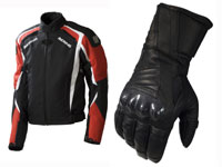 Sport et confort avec le blouson Fizik et les gants Zoom