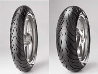 Nouveau pneu moto Pirelli Angel ST avec bande de roulement à deux visages