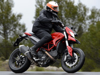 Essai Hypermotard 2013 : la renaissance italienne