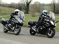 Duel BMW R1200 RT Vs Yamaha FJR1300 AE  : les tsars de la route !