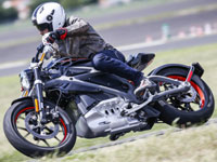Essai moto électrique Harley-Davidson LiveWire : piles ou farce ?
