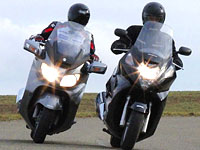 Face à face Honda 600 Silverwing - Suzuki Burgman 650 : maxi plaisir chez les maxiscooters ?