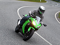 Essai Kawasaki Ninja 300 : le bon calibre ?