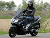 Essai Xciting 400i : le scooter Kymco fait son maxi