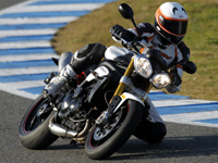 Essai Triumph Speed Triple R : les roues de la fortune