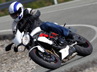 Essai Street Triple R 2013 : un "R" de bagarreuse !