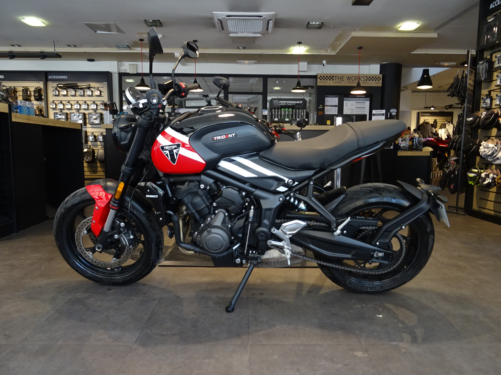 TRIUMPH 660 TRIDENT 660