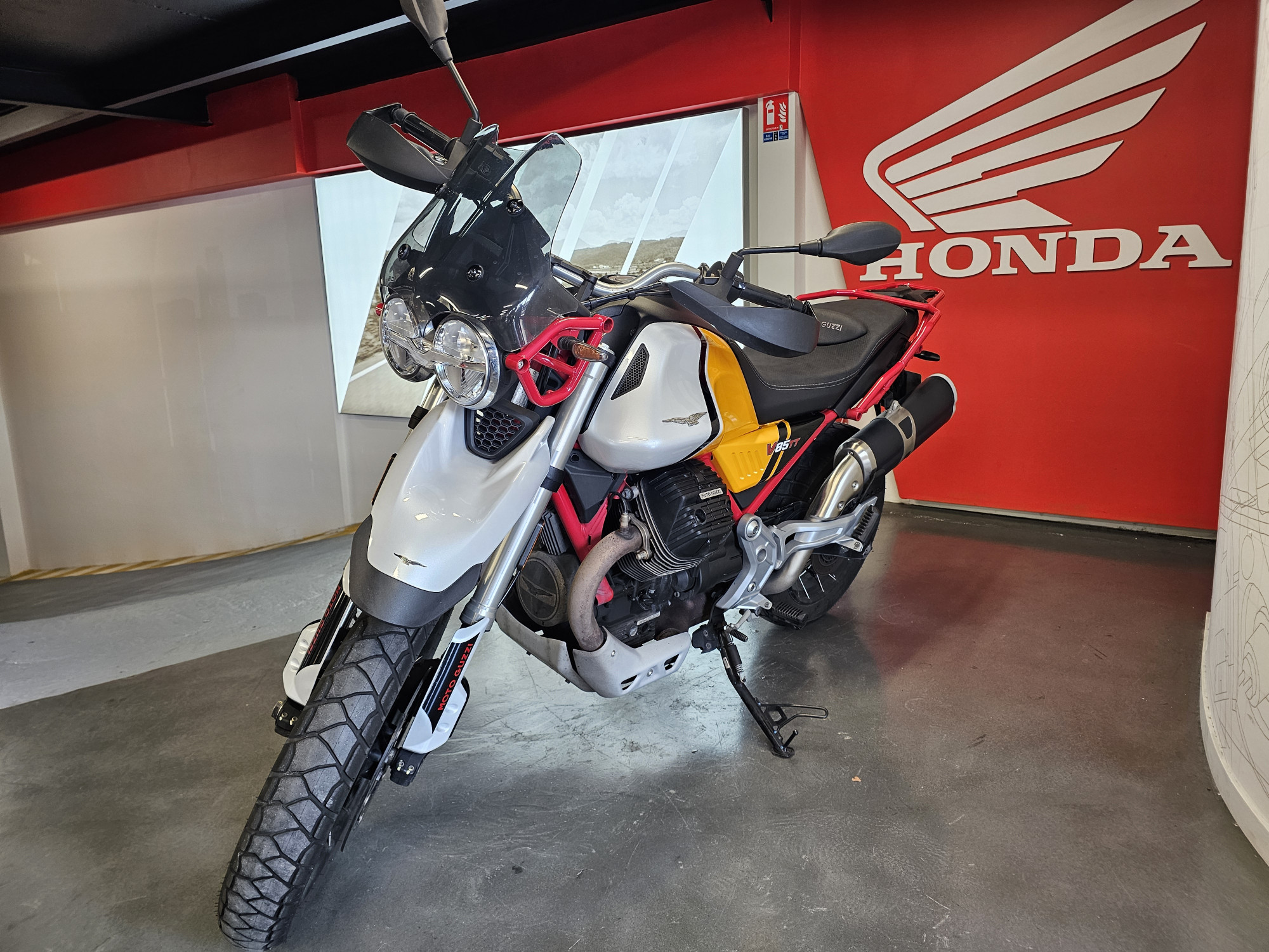 MOTO GUZZI 850 V85 TT 850