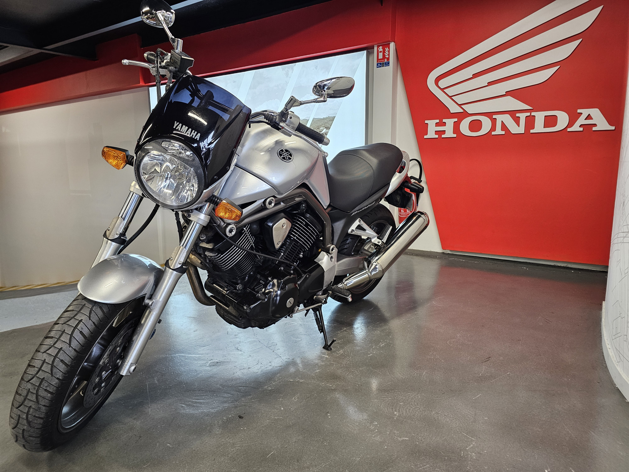 YAMAHA 1100 BT 1100 BULLDOG