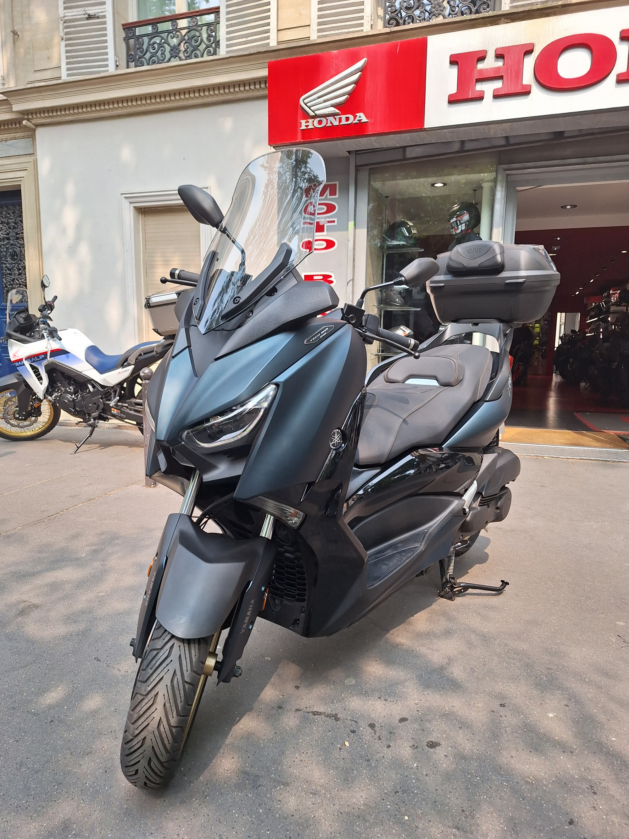 YAMAHA 124 X-MAX 125 TECH MAX