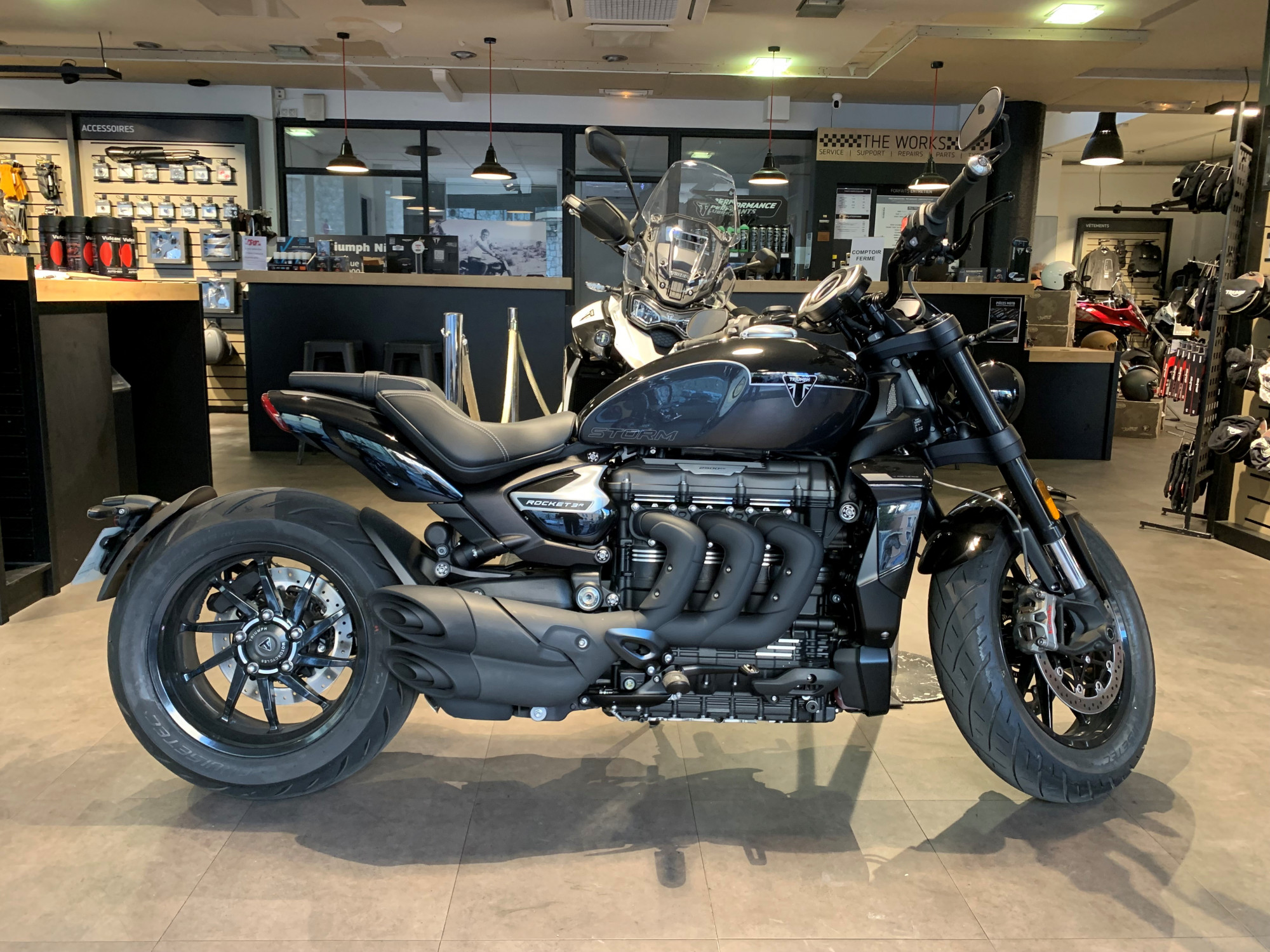 TRIUMPH 2458 ROCKET 3 R STORM