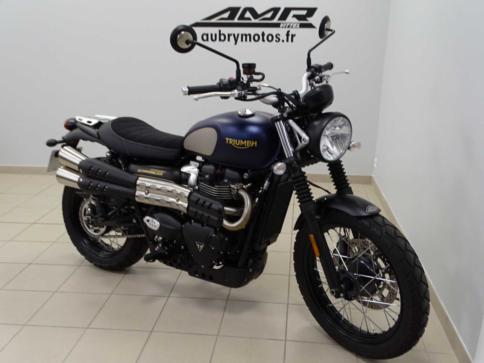 TRIUMPH 900 SCRAMBLER 900