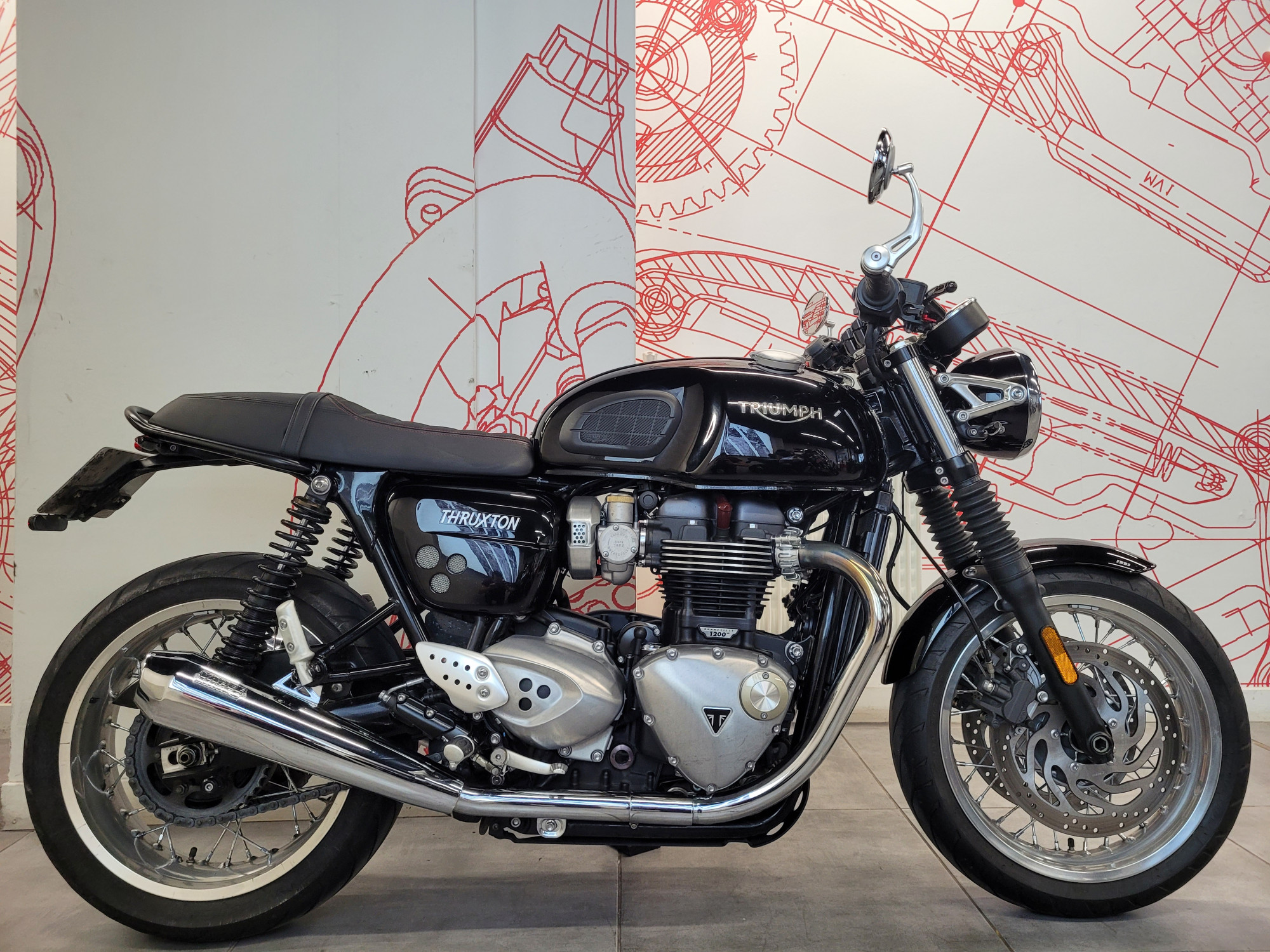 TRIUMPH 1200 THRUXTON 1200