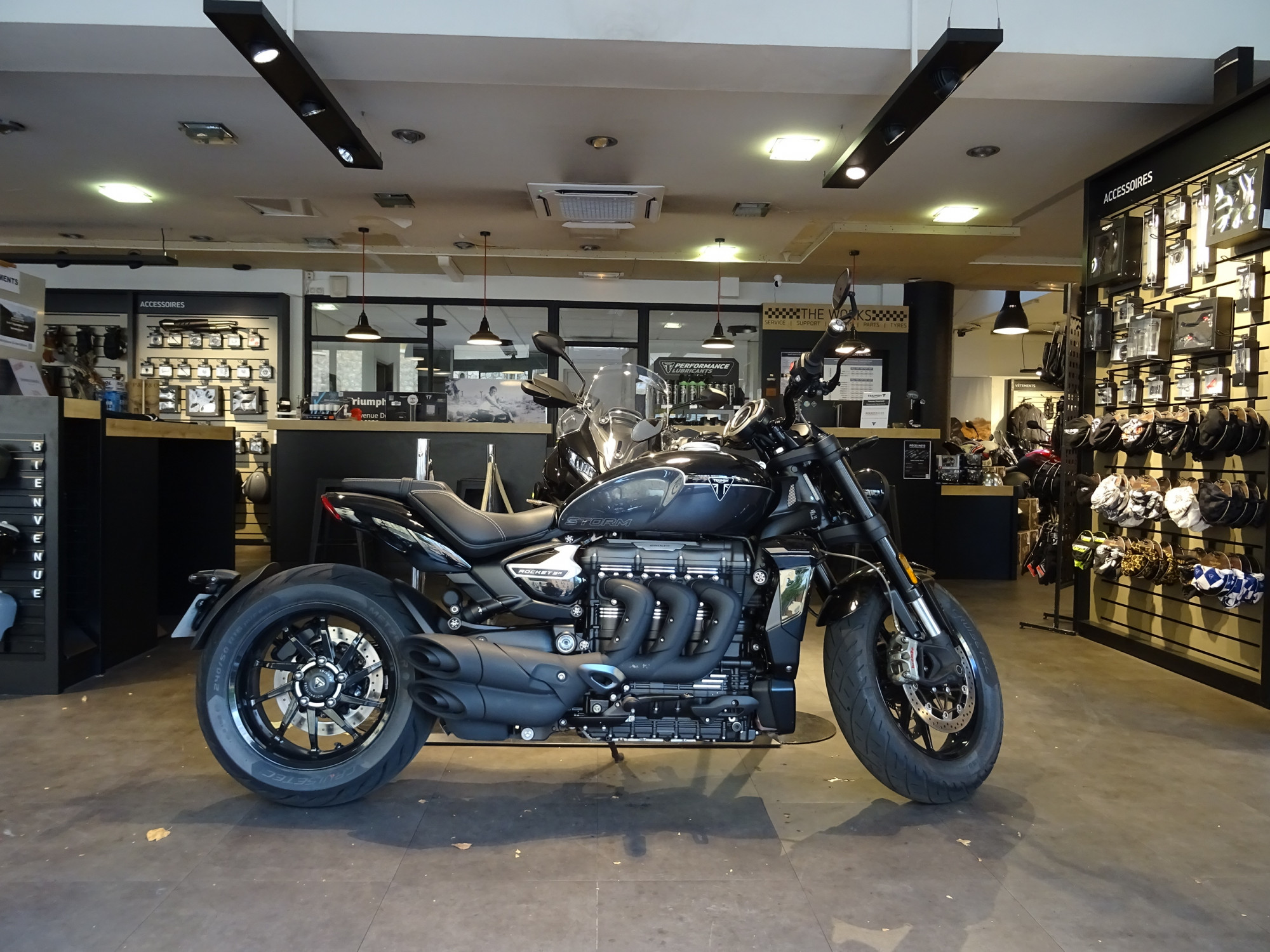 TRIUMPH 2458 ROCKET 3 R STORM