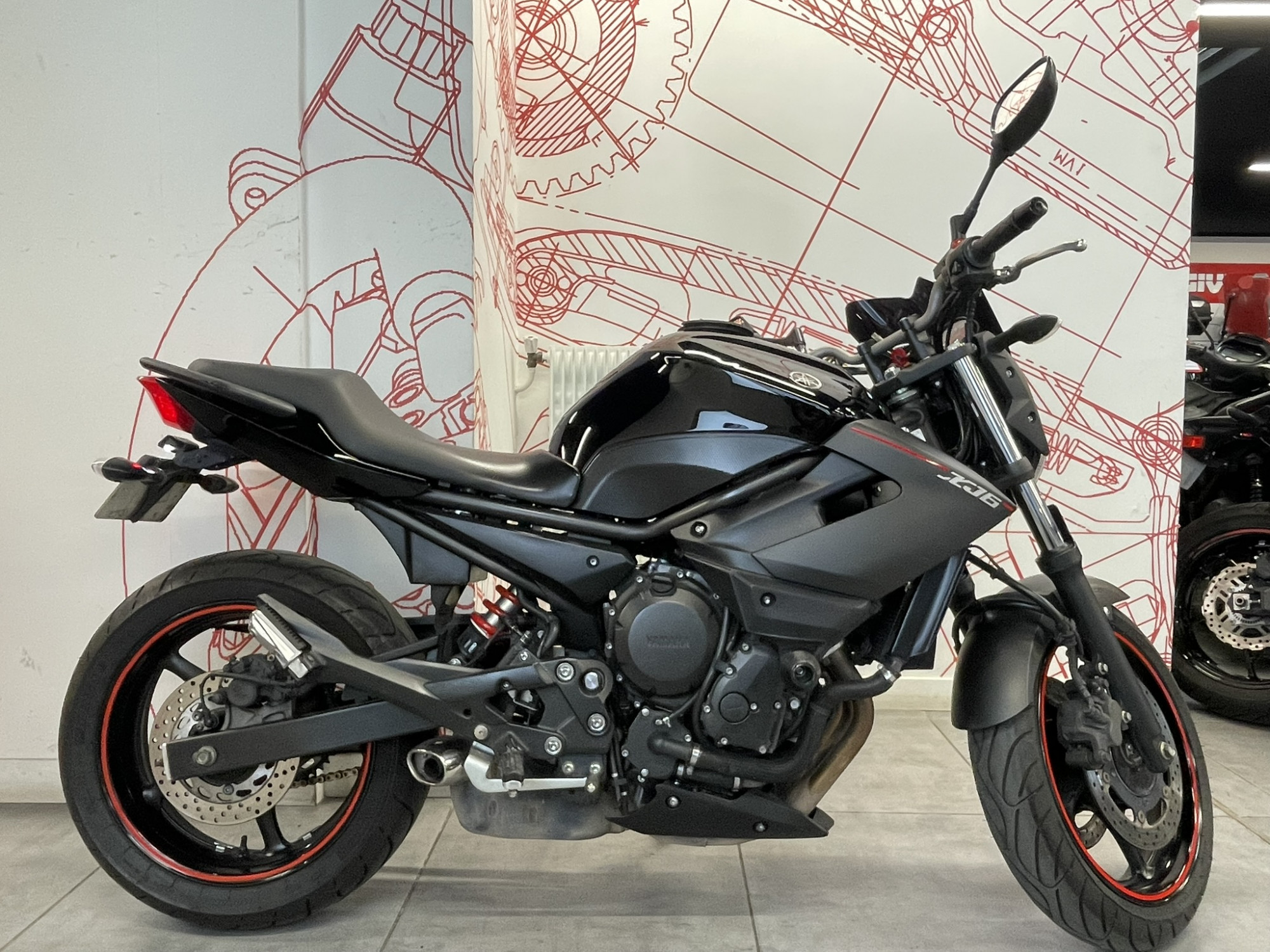 YAMAHA 600 XJ6