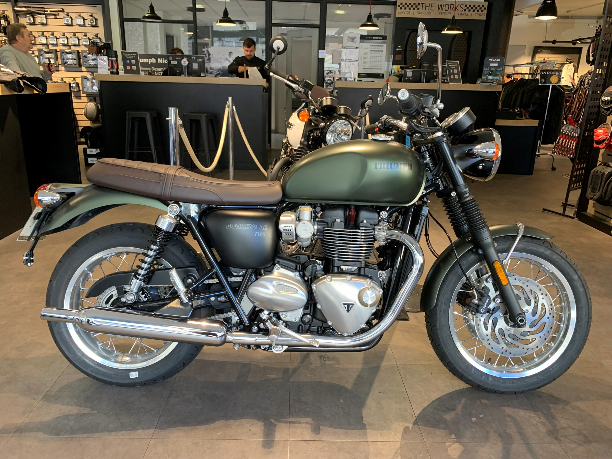 TRIUMPH 1200 BONNEVILLE T120