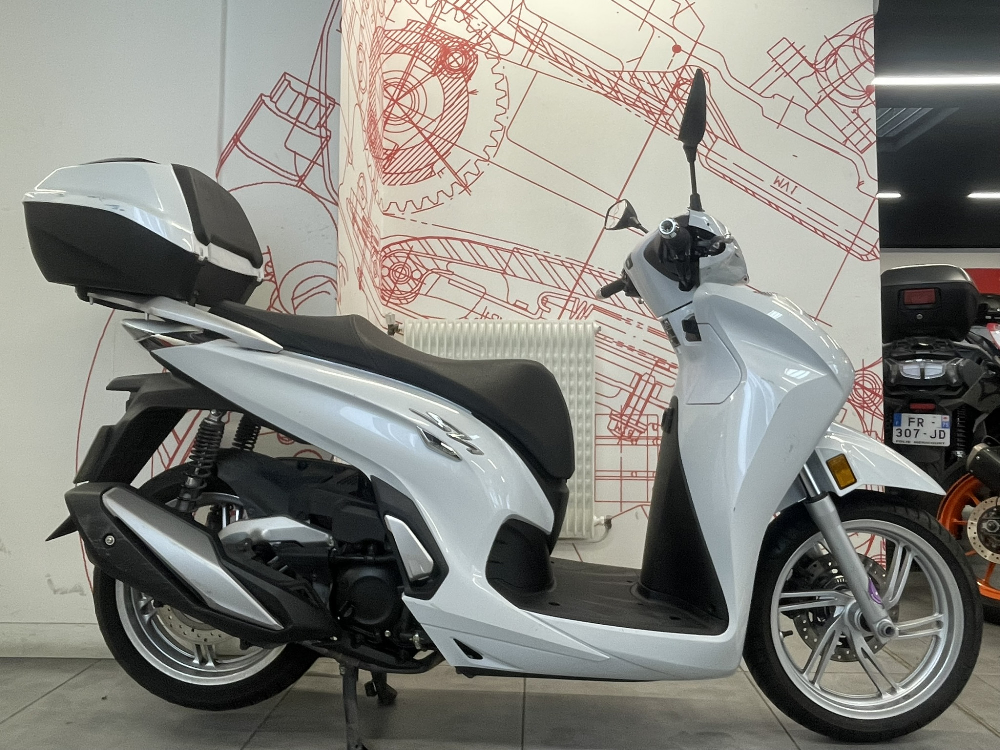 HONDA 350 SH350i