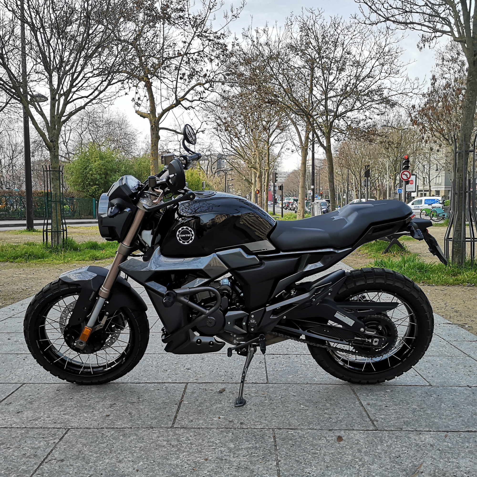 Un scrambler chez Zontes