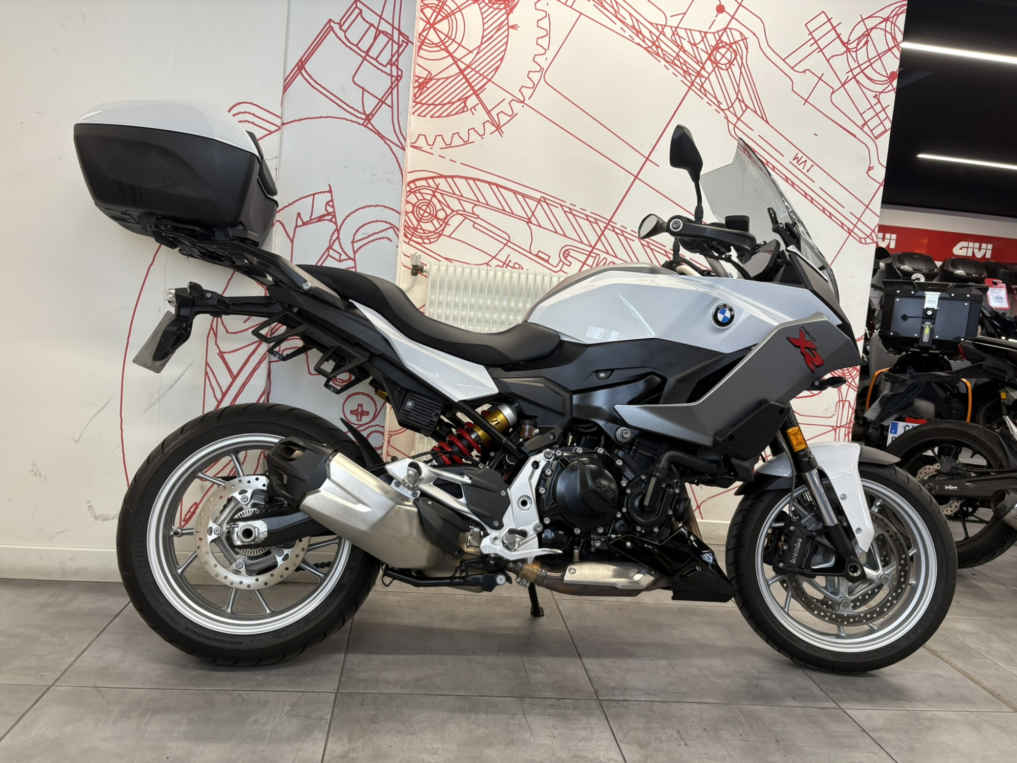 BMW 900 F 900 XR