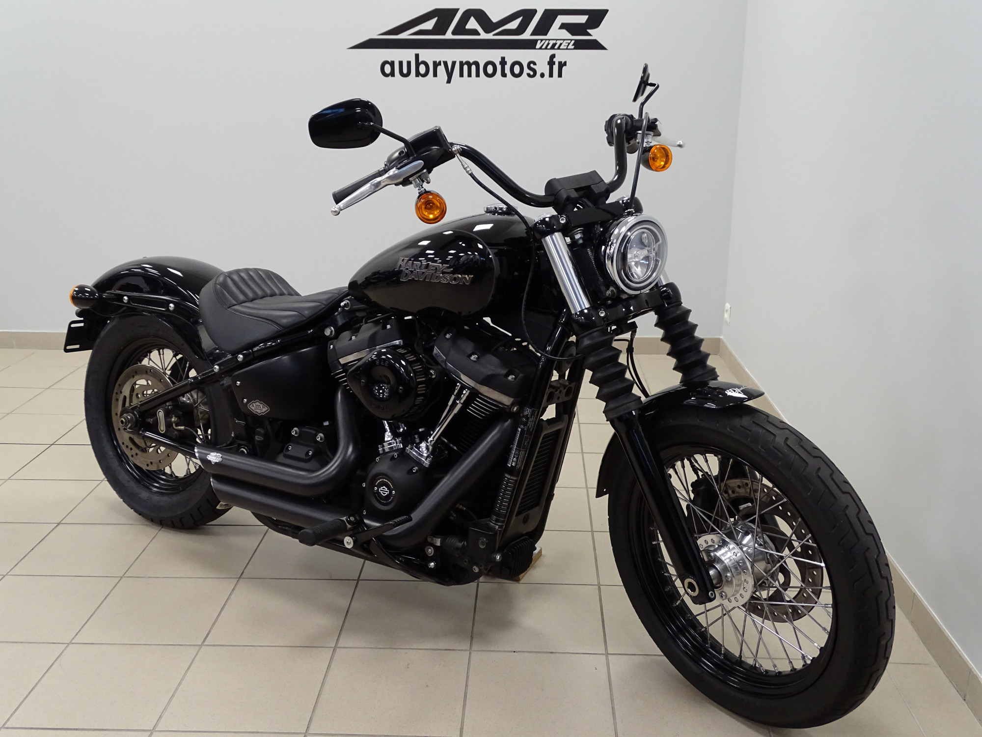 HARLEY-DAVIDSON 1745 SOFTAIL STREET BOB 1745