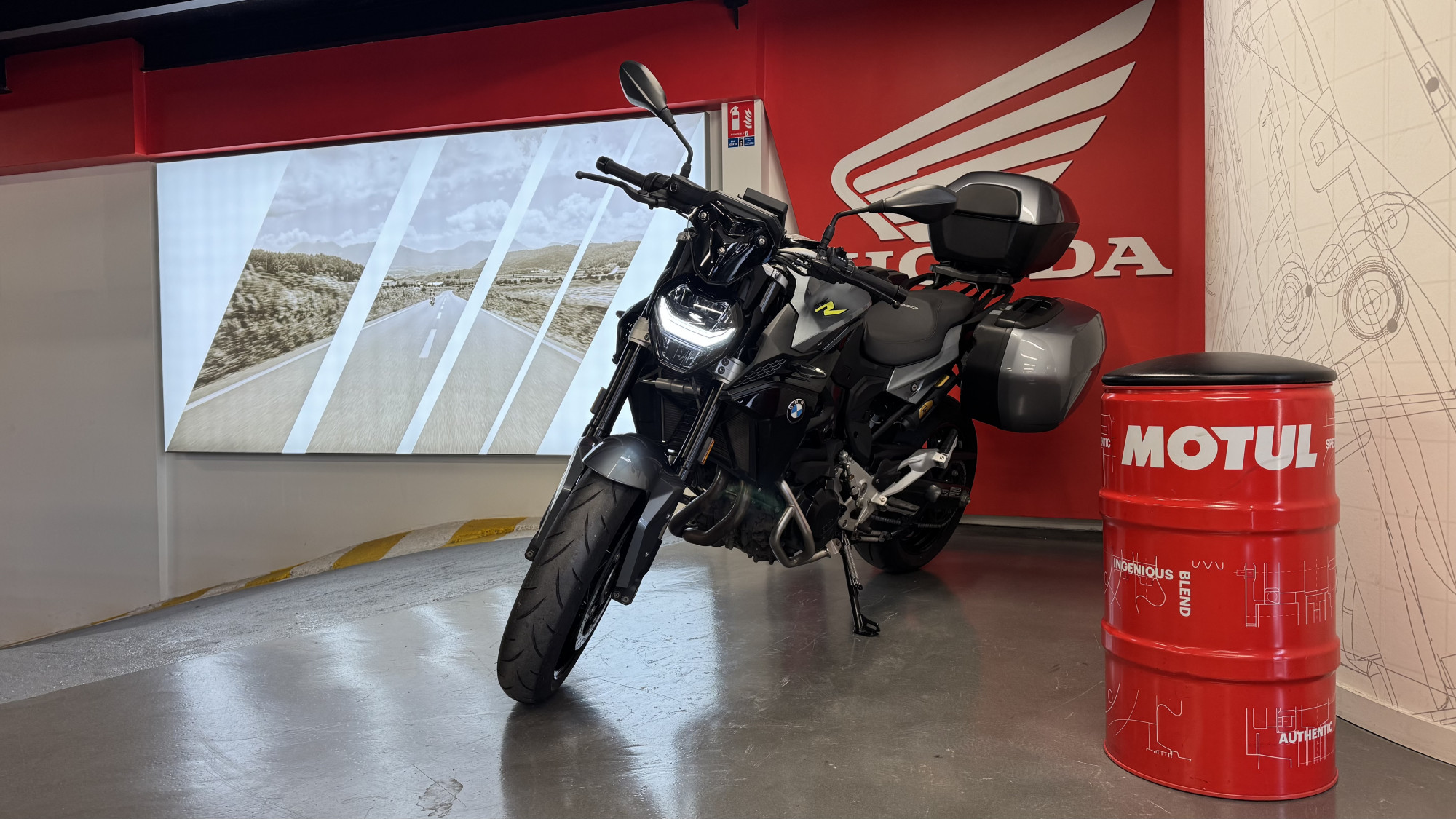 BMW 900 F 900 XR