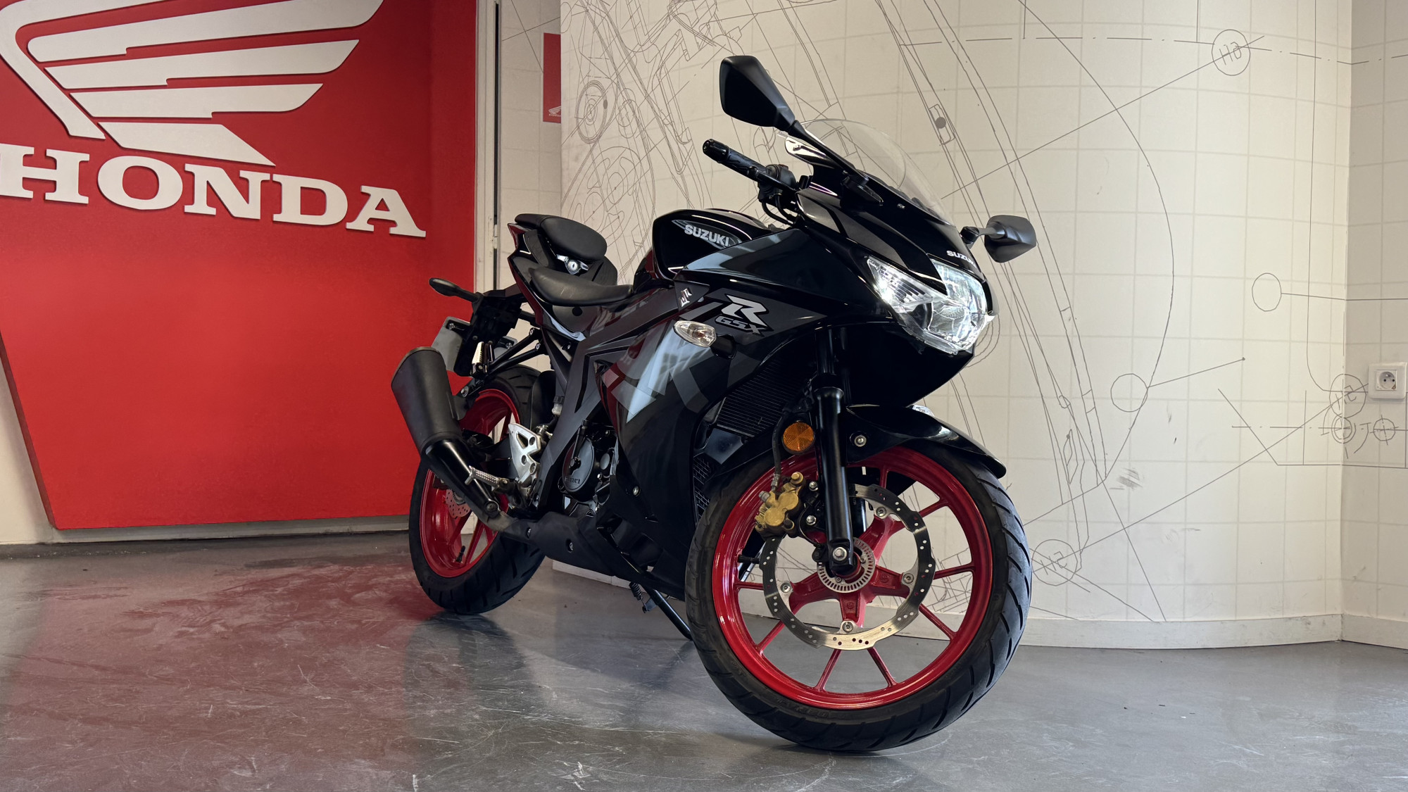 SUZUKI 125 GSX-R 125