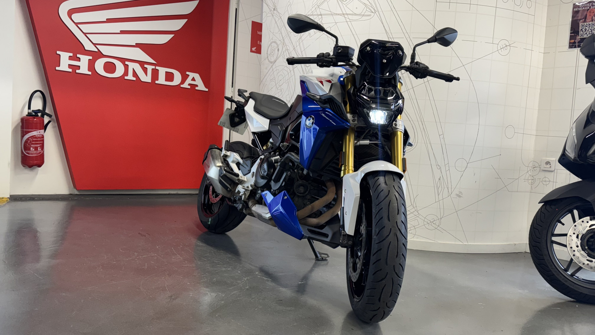 BMW 900 F 900 XR