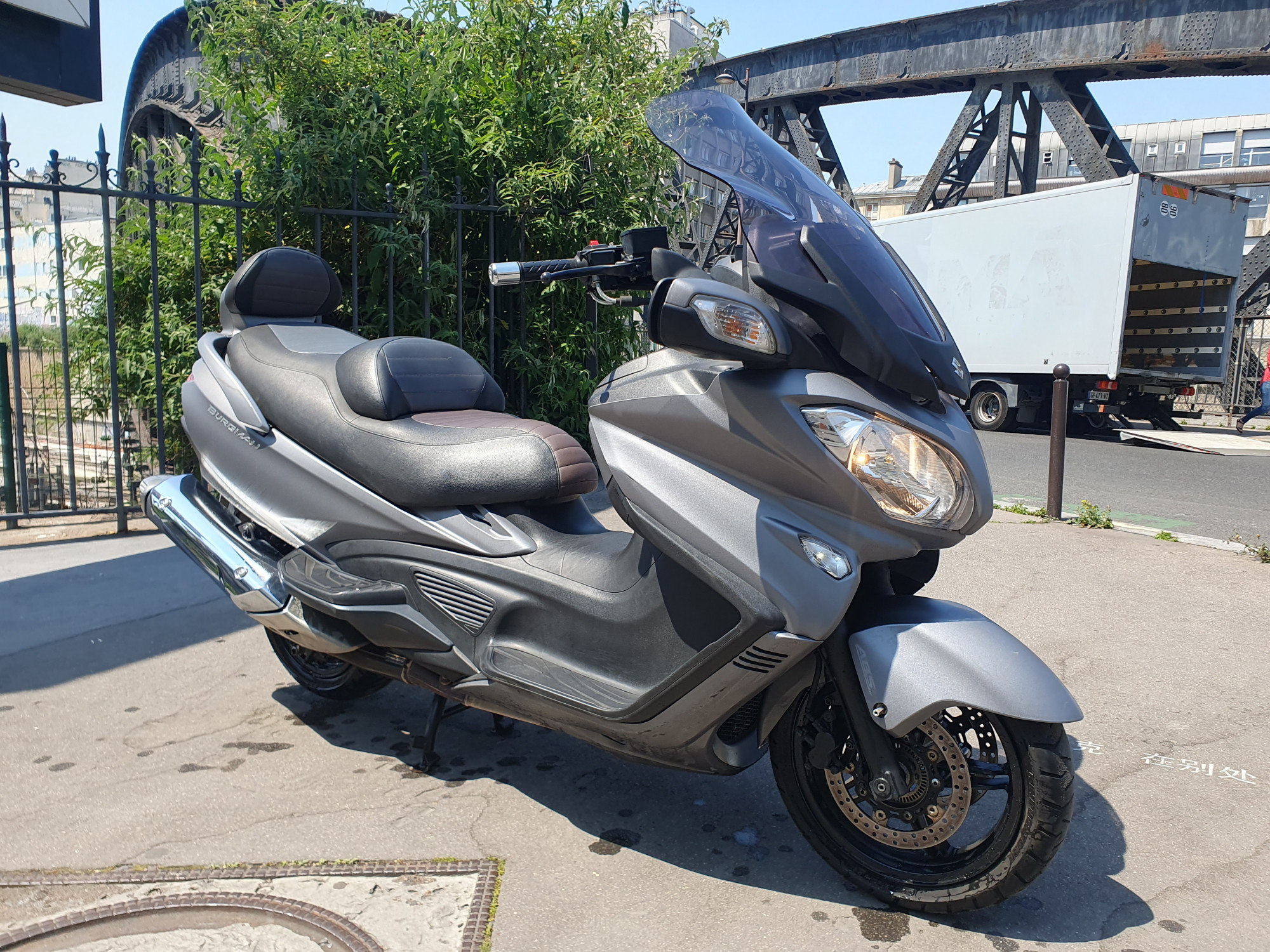 SUZUKI 650 BURGMAN 650