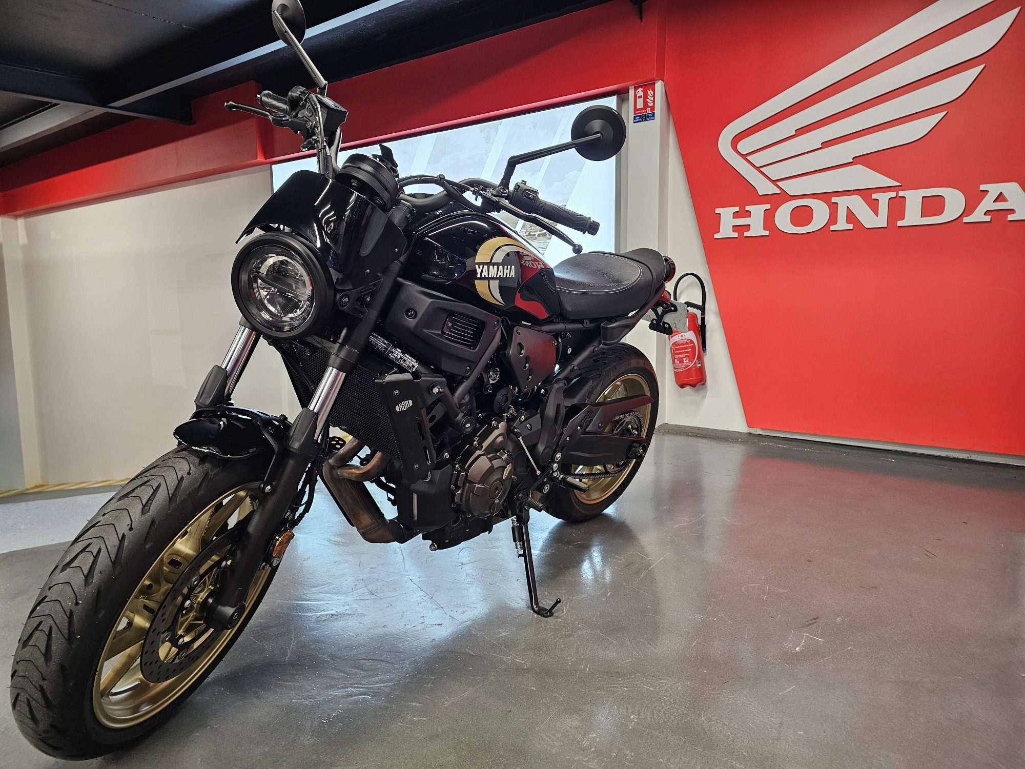 YAMAHA 700 XSR 700 ABS