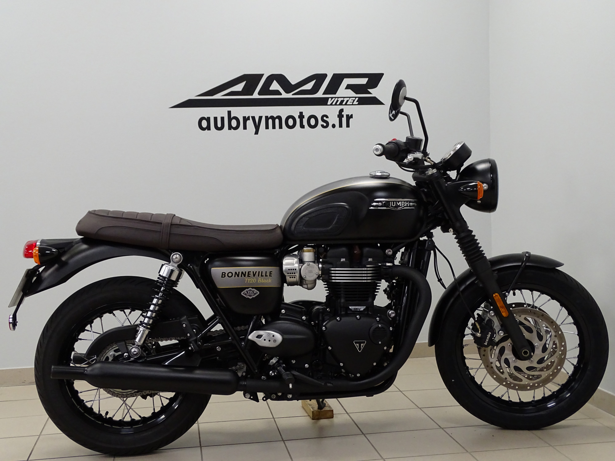 TRIUMPH 1200 BONNEVILLE T120 Black GOLD LINE Edition