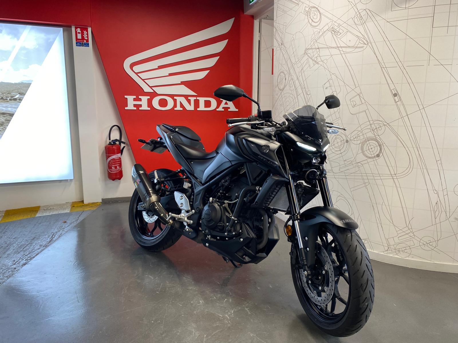 YAMAHA 321 MT-03