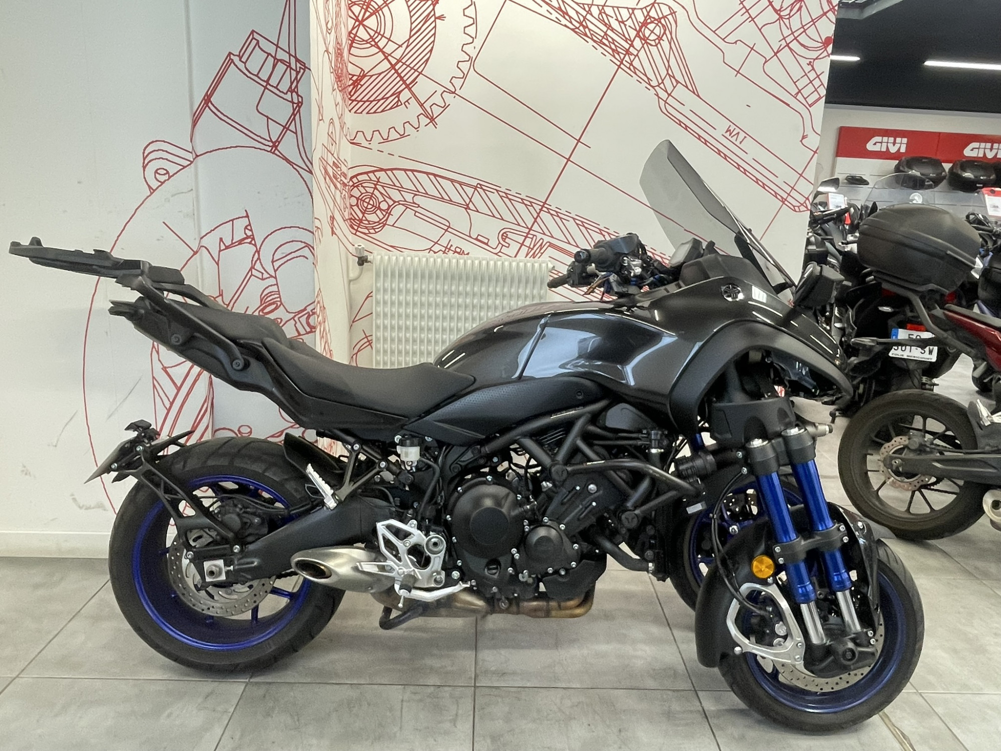 YAMAHA 850 niken 850